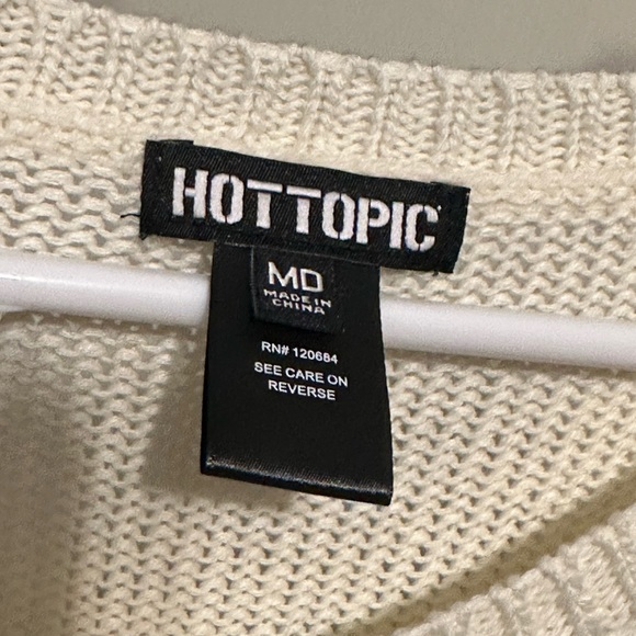 Hot topic Distressed-style Sweater - Picture 4 of 4